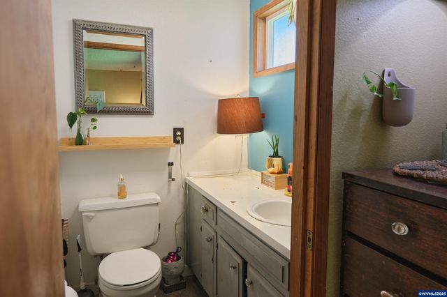 5555 Salinas Ct S, Salem, OR 97306