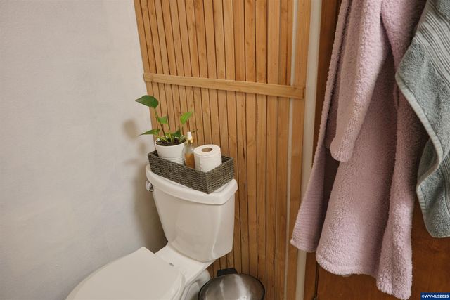 5555 Salinas Ct S, Salem, OR 97306