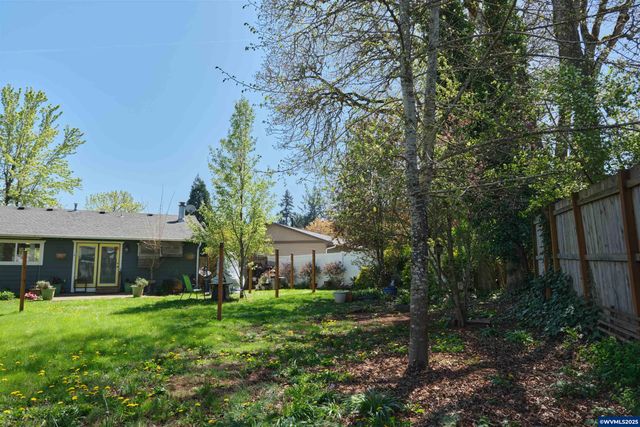 5555 Salinas Ct S, Salem, OR 97306