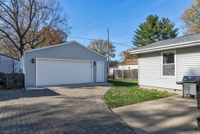 1426 45th Street, Des Moines, IA 50311