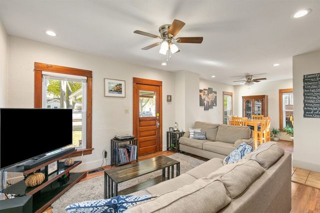 1426 45th Street, Des Moines, IA 50311