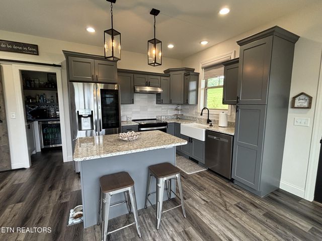 3152 Bridgewater Blvd, Morristown, TN 37814