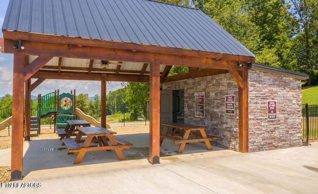 3152 Bridgewater Blvd, Morristown, TN 37814
