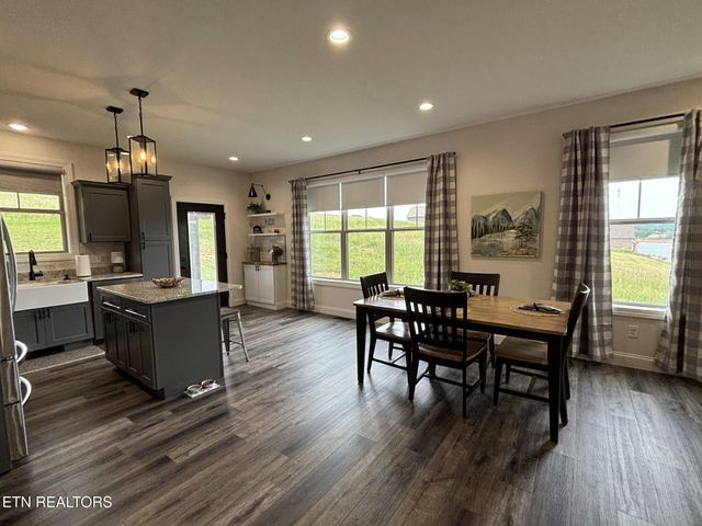 3152 Bridgewater Blvd, Morristown, TN 37814