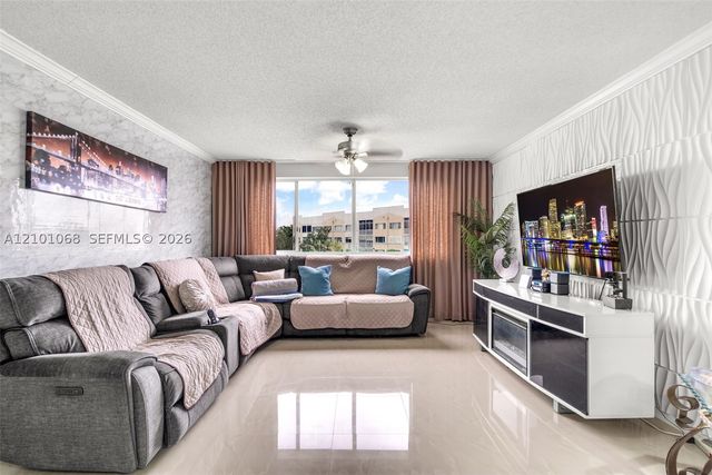 10133 NW 24th Pl 303, Sunrise, FL 33322