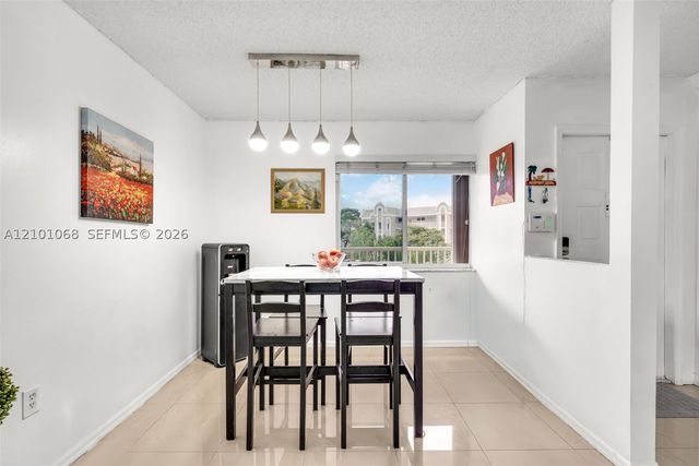 10133 NW 24th Pl 303, Sunrise, FL 33322