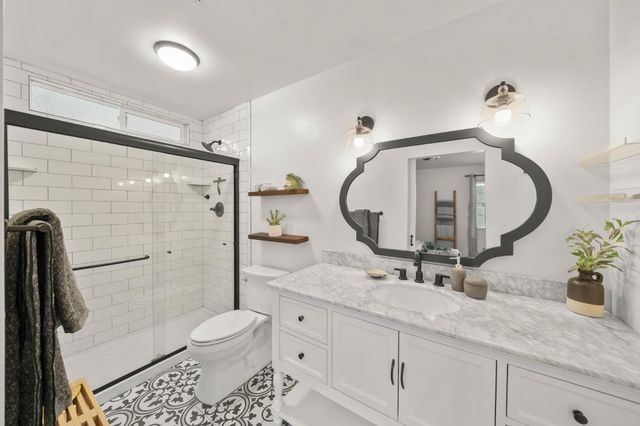 8936 Castle Park Dr, Elk Grove, CA 95624