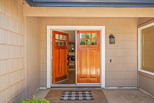 8936 Castle Park Dr, Elk Grove, CA 95624