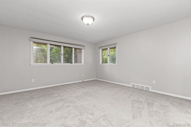 3988 Lakeland Lane, Bloomfield Hills, MI 48302