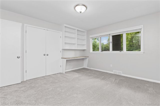 3988 Lakeland Lane, Bloomfield Hills, MI 48302