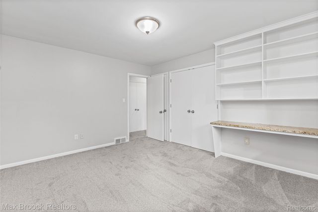 3988 Lakeland Lane, Bloomfield Hills, MI 48302