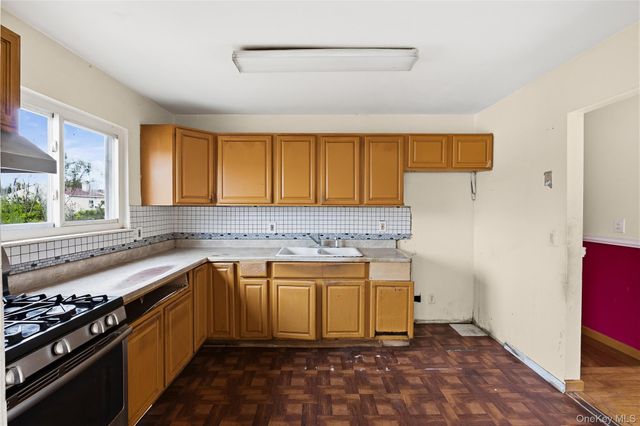 19 Liberty Avenue, Selden, NY 11784