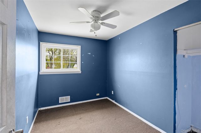 19 Liberty Avenue, Selden, NY 11784