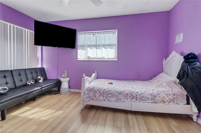 5333 Malaluka CT, Cape Coral, FL 33904