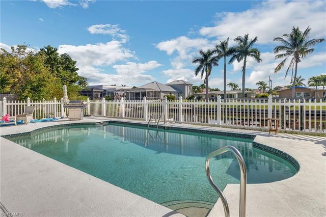 5333 Malaluka CT, Cape Coral, FL 33904