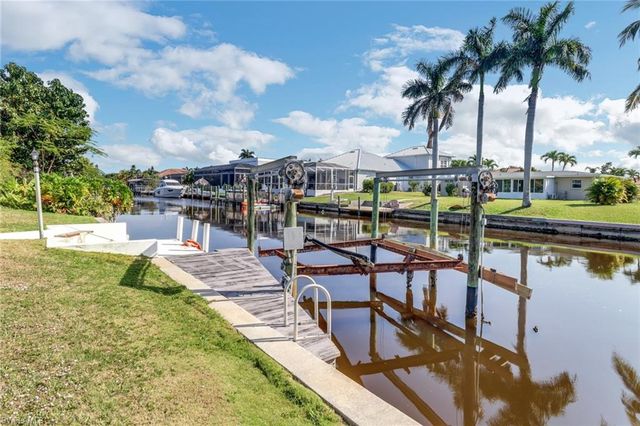 5333 Malaluka CT, Cape Coral, FL 33904