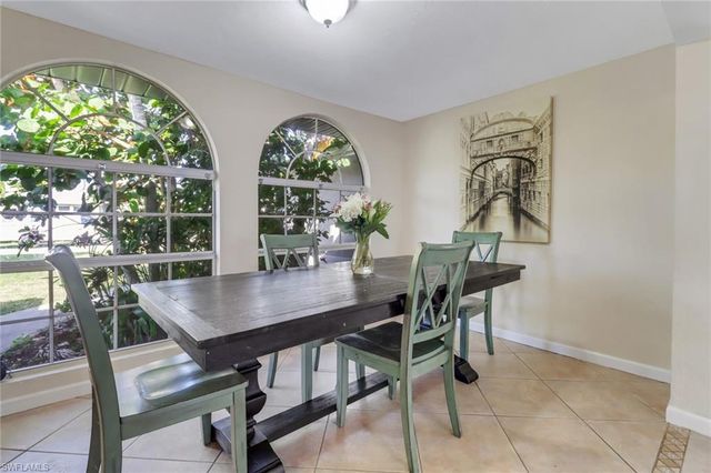 5333 Malaluka CT, Cape Coral, FL 33904