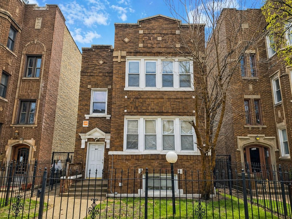 8047 S Vernon Avenue, Chicago, IL 60619
