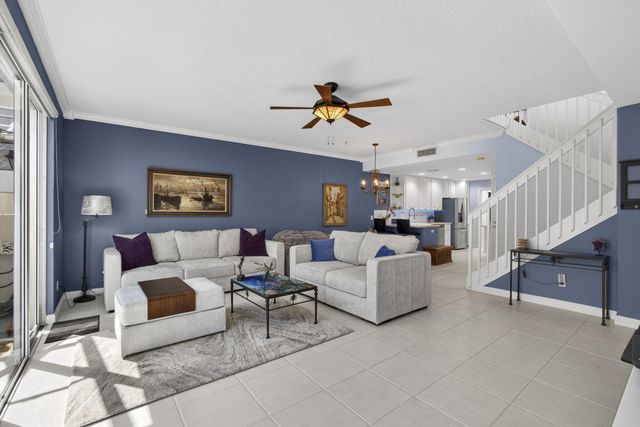 306 Salinas Drive, Palm Beach Gardens, FL 33410