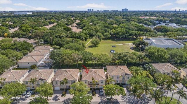 306 Salinas Drive, Palm Beach Gardens, FL 33410