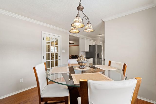 1506 Oak Hollow Drive, Friendswood, TX 77546