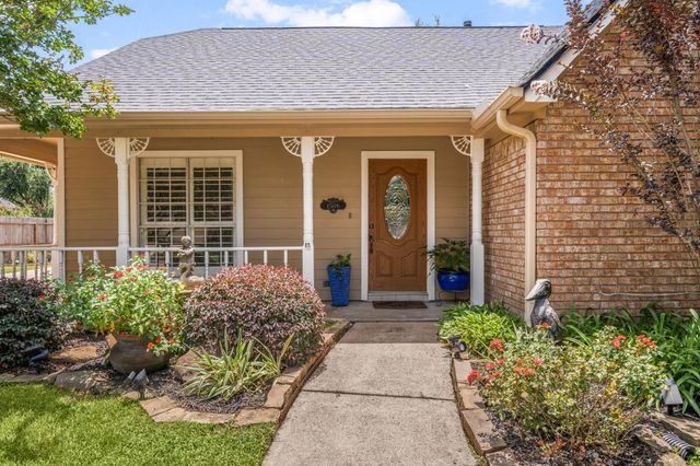 1506 Oak Hollow Drive, Friendswood, TX 77546