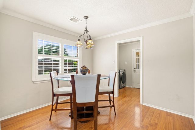1506 Oak Hollow Drive, Friendswood, TX 77546
