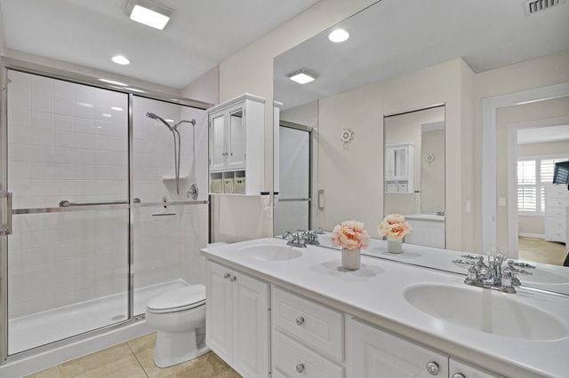 4949 Corsica Square, Vero Beach, FL 32967