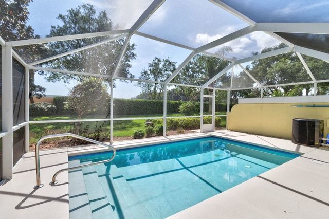 4949 Corsica Square, Vero Beach, FL 32967