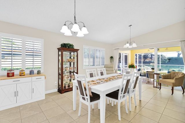 4949 Corsica Square, Vero Beach, FL 32967