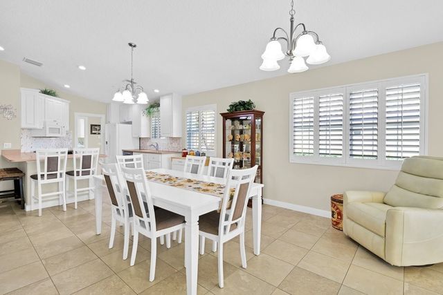 4949 Corsica Square, Vero Beach, FL 32967