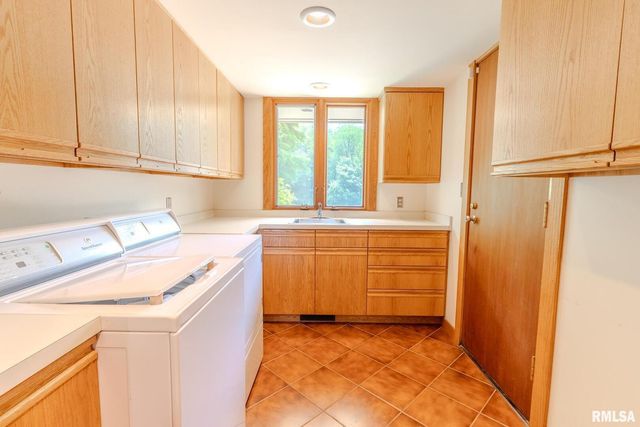 7 SHARON Lane, Fulton, IL 61252