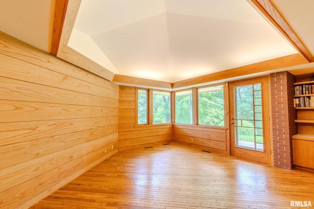 7 SHARON Lane, Fulton, IL 61252