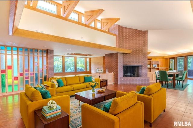 7 SHARON Lane, Fulton, IL 61252