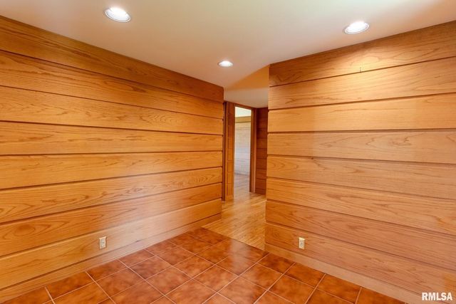 7 SHARON Lane, Fulton, IL 61252