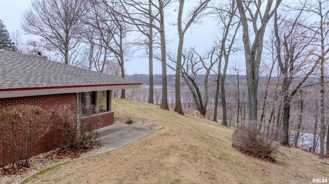 7 SHARON Lane, Fulton, IL 61252