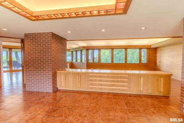 7 SHARON Lane, Fulton, IL 61252