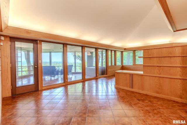 7 SHARON Lane, Fulton, IL 61252