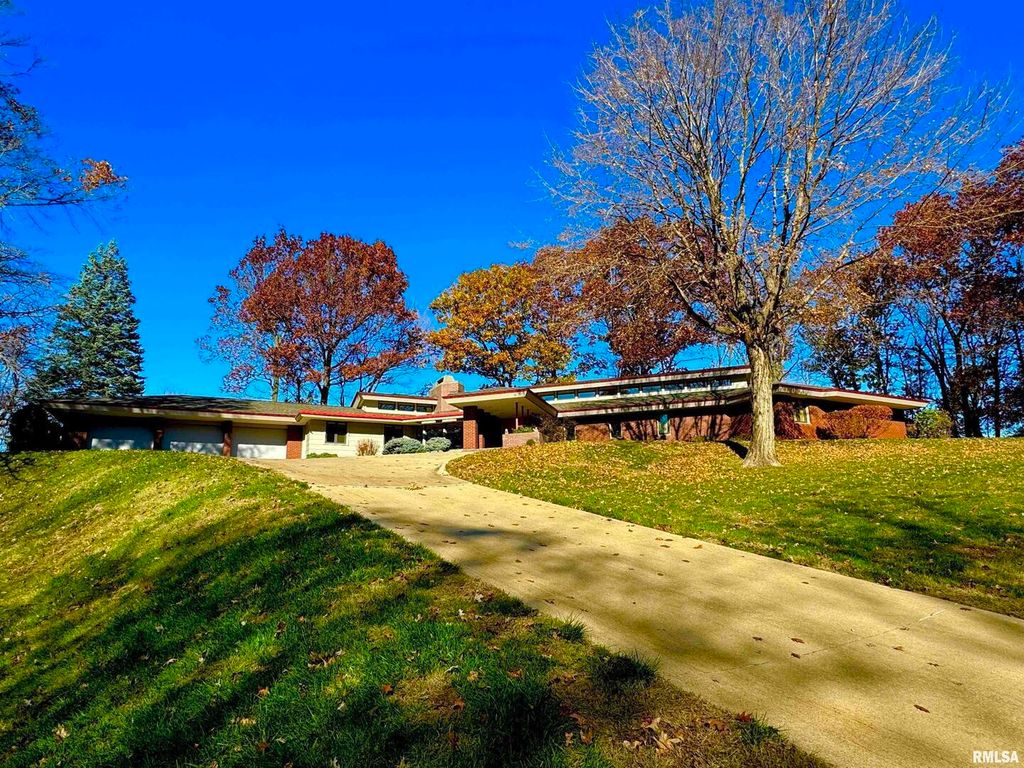 7 SHARON Lane, Fulton, IL 61252