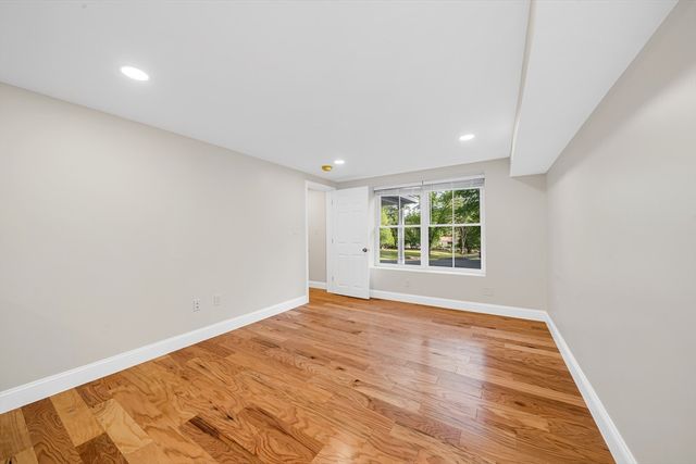 427 Middle Rd, Brentwood, NH 03833