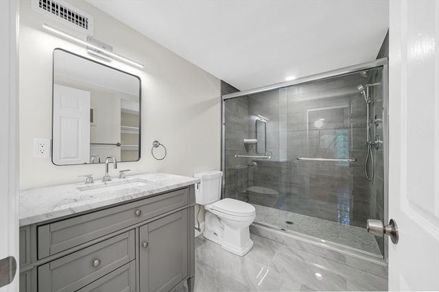427 Middle Rd, Brentwood, NH 03833