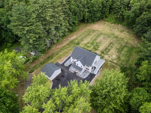 427 Middle Rd, Brentwood, NH 03833