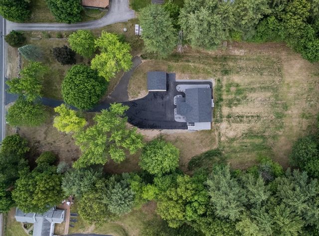 427 Middle Rd, Brentwood, NH 03833