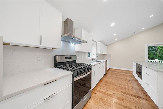 427 Middle Rd, Brentwood, NH 03833
