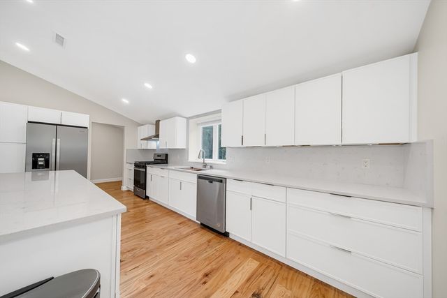 427 Middle Rd, Brentwood, NH 03833