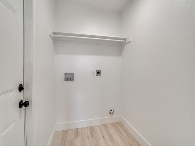 239 Redwood Street, Mesquite, TX 75181