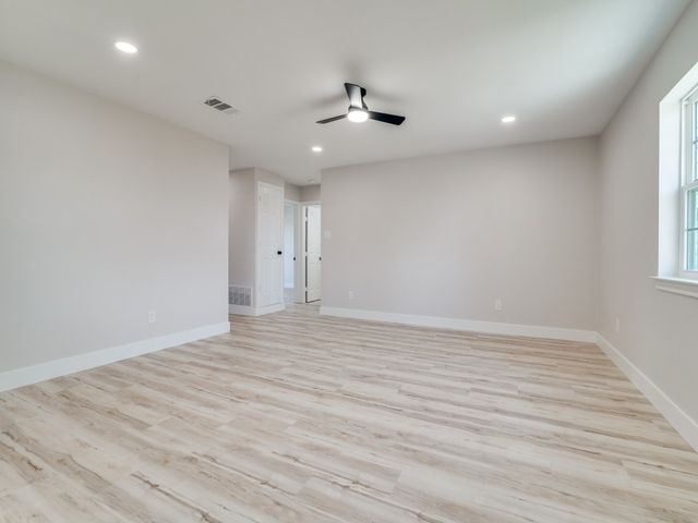 239 Redwood Street, Mesquite, TX 75181