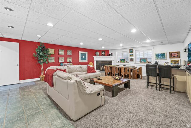 31 VILLAGE SQUARE RD, Centerville, UT 84014