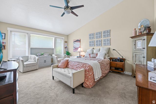 31 VILLAGE SQUARE RD, Centerville, UT 84014
