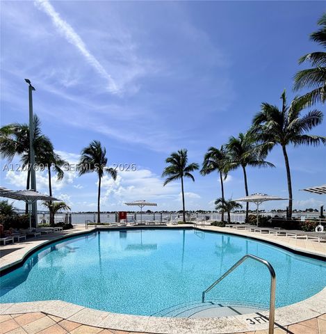 2101 Brickell Ave 1805, Miami, FL 33129